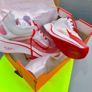 Unisex “Nike Zoom Fly SP” Running Shoes